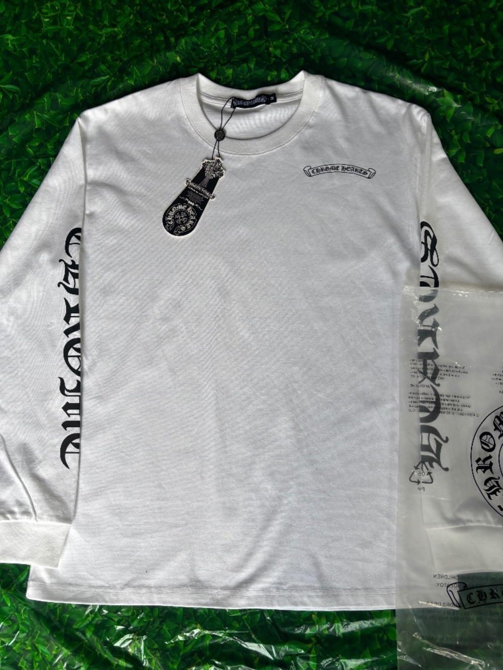 White Chrome Long Sleeve Graphic Shirt Size S